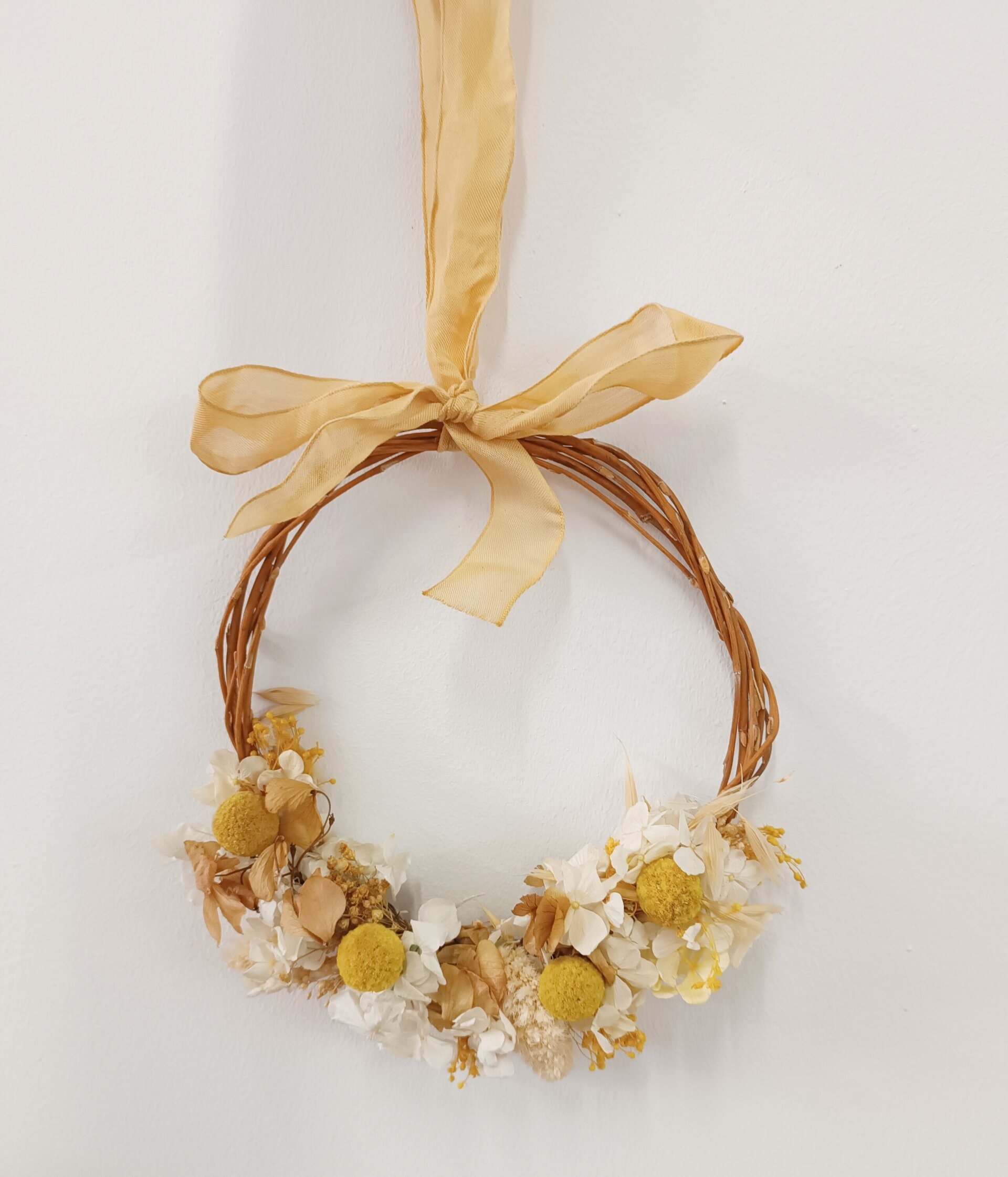 Corona de flores preservadas amarilla - 4