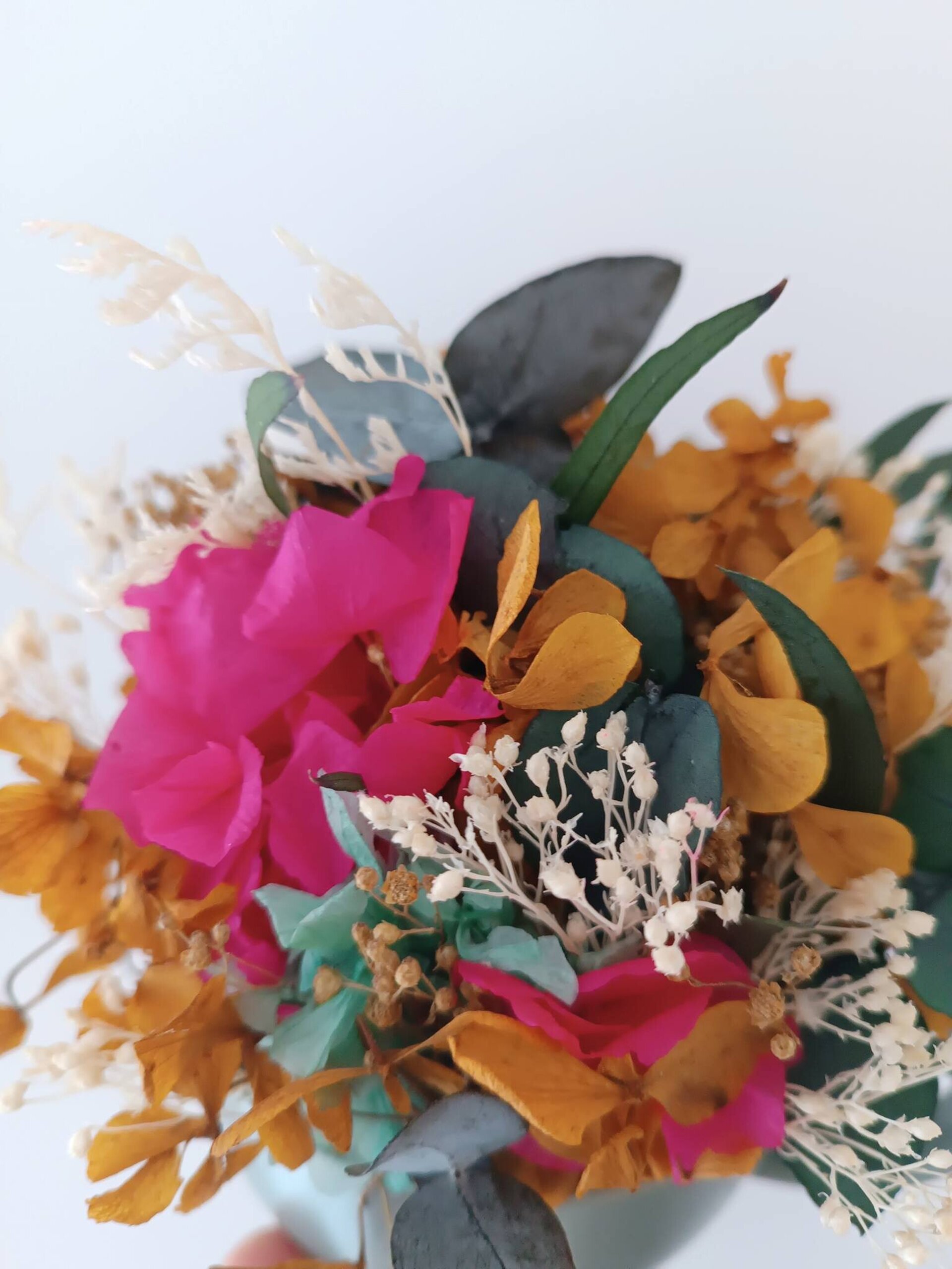 Taza de flores preservadas naranja y fresa - 4